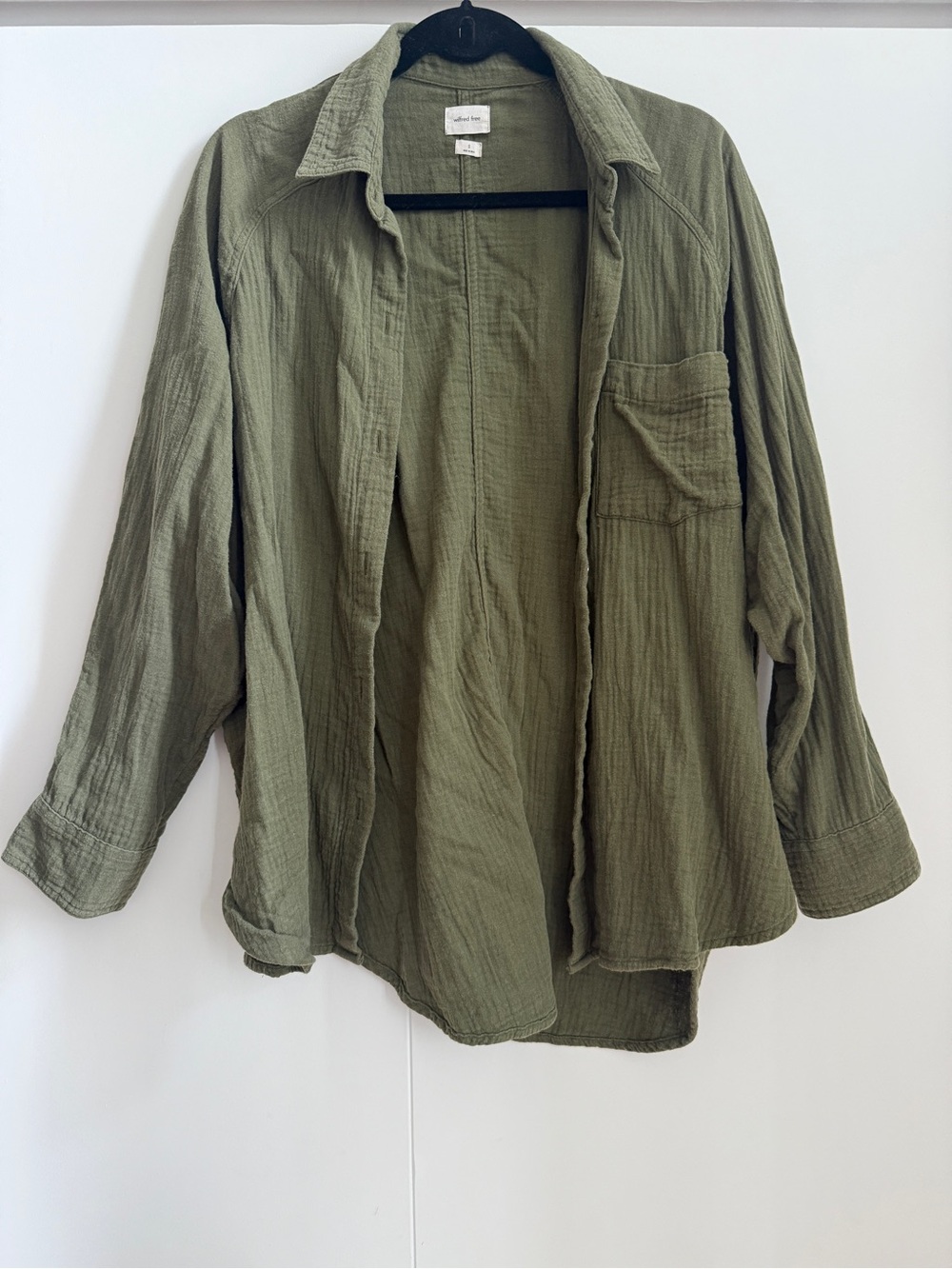 Wilfred Women’s size small Green Lightweight Button-Up Shirt